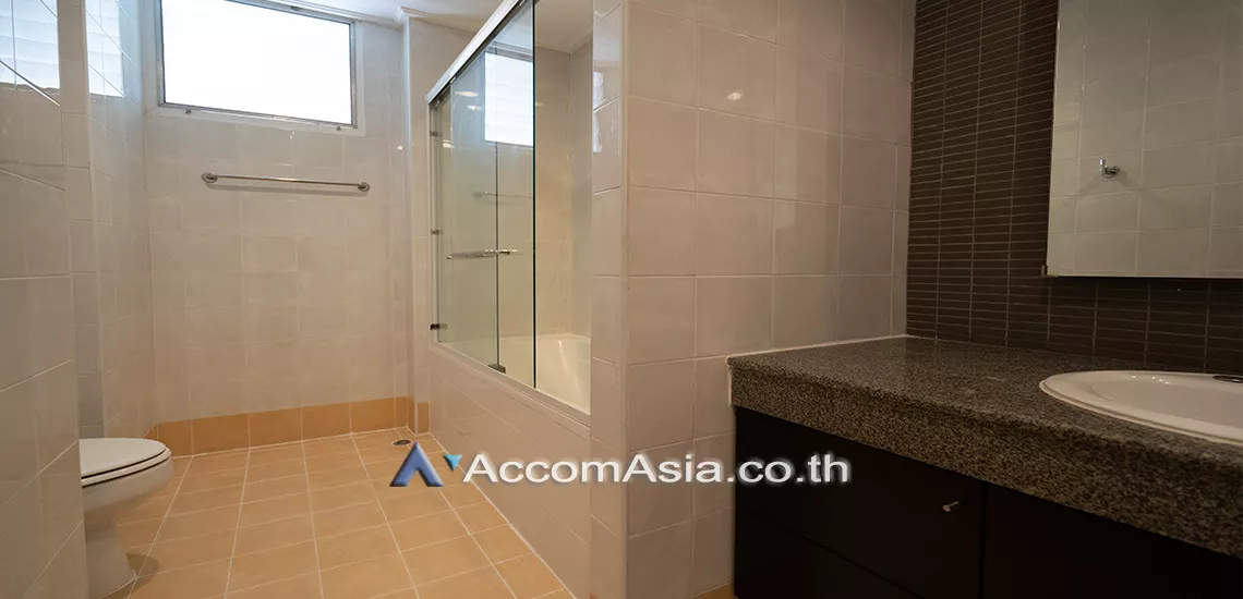 11  3 br Apartment for rent and sale in Sukhumvit ,Bangkok BTS Nana at Suite for family 10309