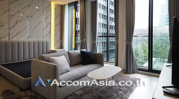  1 Bedroom  Condominium For Rent in Ploenchit, Bangkok  near BTS Ploenchit (AA20875)