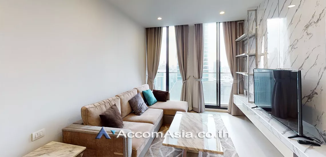 2 Bedrooms  Condominium For Rent in Ploenchit, Bangkok  near BTS Ploenchit (AA20877)