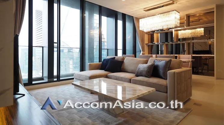  2 Bedrooms  Condominium For Rent in Ploenchit, Bangkok  near BTS Ploenchit (AA20878)