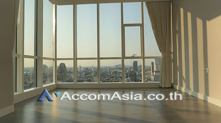  2  2 br Condominium For Sale in Silom ,Bangkok BTS Surasak at The Room Sathorn Pan Road AA20893