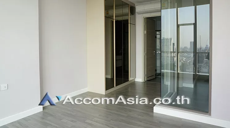  1  1 br Condominium For Sale in Silom ,Bangkok BTS Surasak at The Room Sathorn Pan Road AA20895