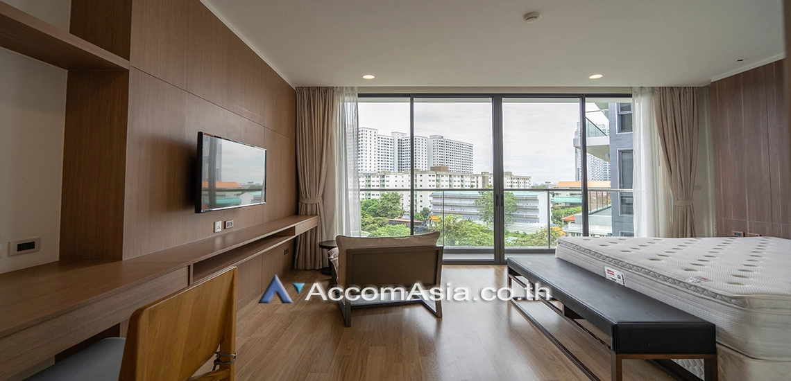 Big Balcony, Pet friendly |  3 Bedrooms  Condominium For Rent in Sukhumvit, Bangkok  near BTS On Nut (AA20902)