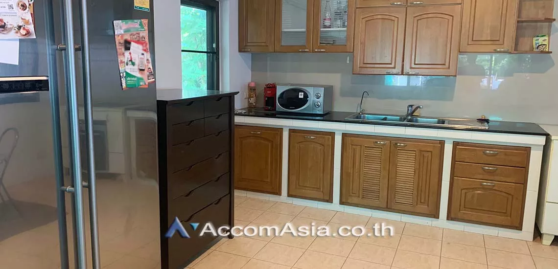 7  5 br House For Rent in Pattanakarn ,Bangkok BTS On Nut at Panya Pattanakarn Village AA20906