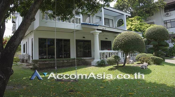 unitPrivate Swimming Pool |  5 Bedrooms  House For Rent in Pattanakarn, Bangkok  near BTS On Nut (AA20906)