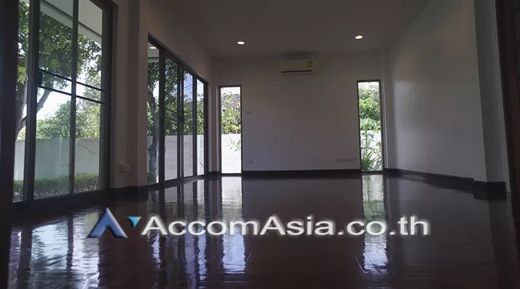11  5 br House For Rent in Pattanakarn ,Bangkok BTS On Nut at Panya Pattanakarn Village AA20906