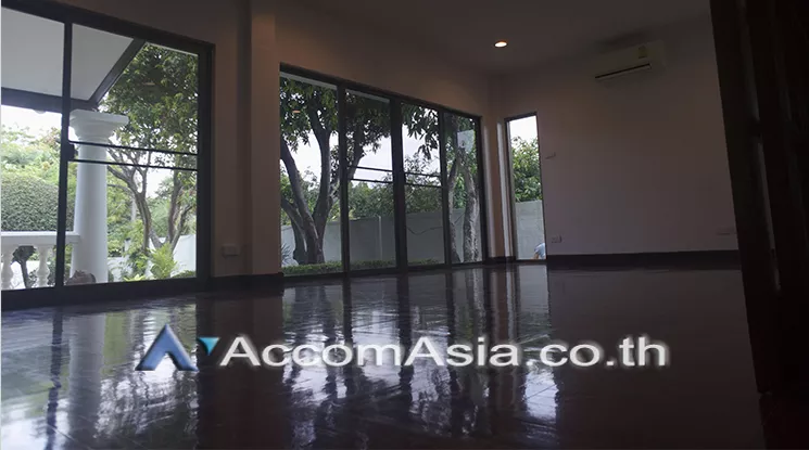 12  5 br House For Rent in Pattanakarn ,Bangkok BTS On Nut at Panya Pattanakarn Village AA20906