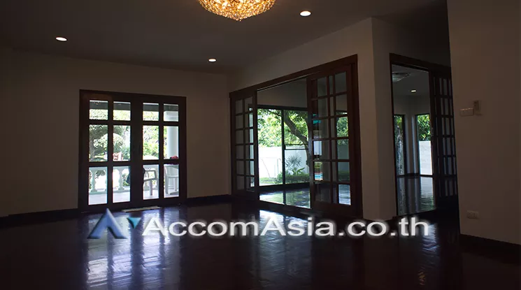 13  5 br House For Rent in Pattanakarn ,Bangkok BTS On Nut at Panya Pattanakarn Village AA20906