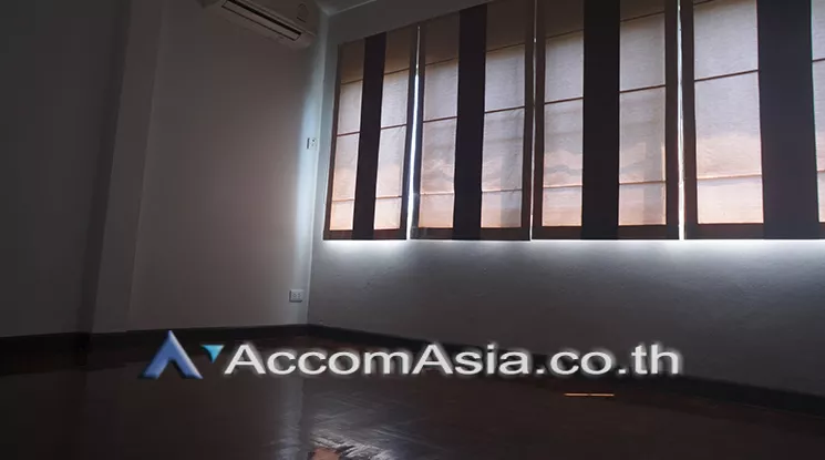16  5 br House For Rent in Pattanakarn ,Bangkok BTS On Nut at Panya Pattanakarn Village AA20906