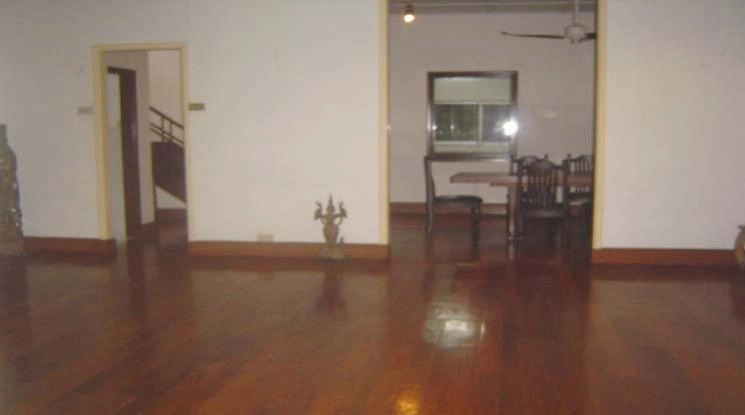 unit 3 Bedrooms  House For Rent in Sathorn, Bangkok  near BTS Chong Nonsi (9006303)