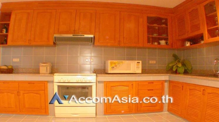 4  3 br Apartment For Rent in Silom ,Bangkok BTS Chong Nonsi at Simply Life 10311