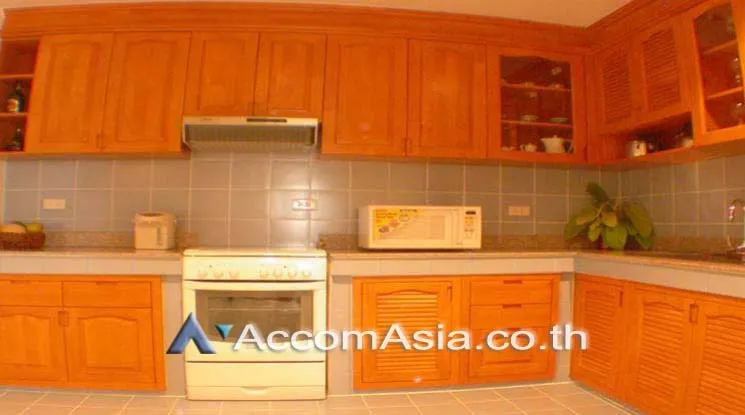4  3 br Apartment For Rent in Silom ,Bangkok BTS Chong Nonsi at Simply Life 10311