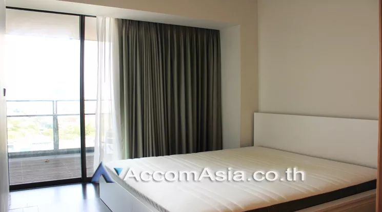  2 Bedrooms  Condominium For Rent in Sathorn, Bangkok  near BTS Chong Nonsi - MRT Lumphini (AA20922)