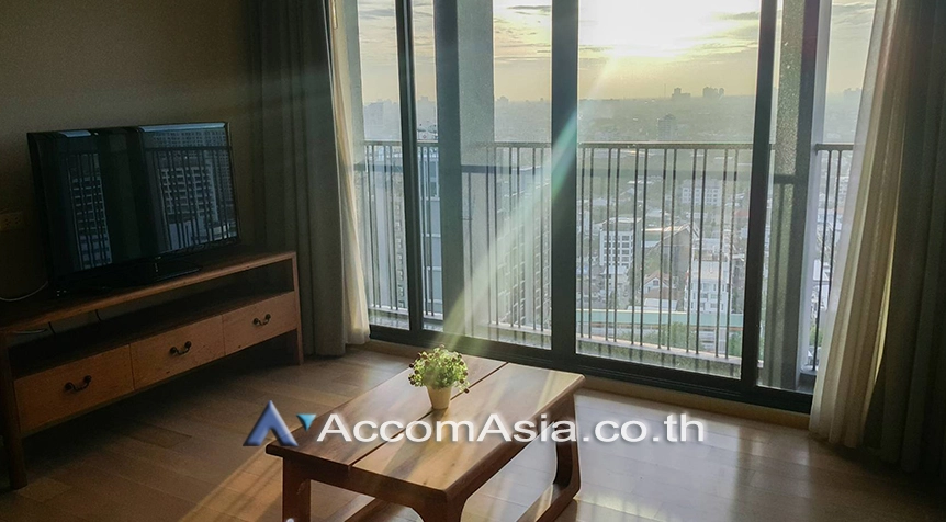 Noble Reveal Condominium  1 Bedroom for Sale & Rent BTS Ekkamai in Sukhumvit Bangkok