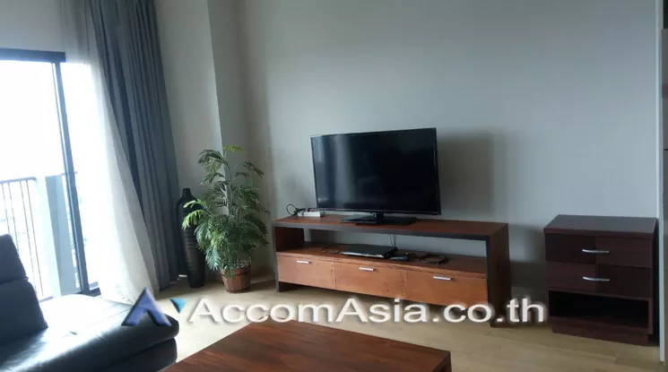  2 Bedrooms  Condominium For Sale in Sukhumvit, Bangkok  near BTS Ekkamai (AA20954)