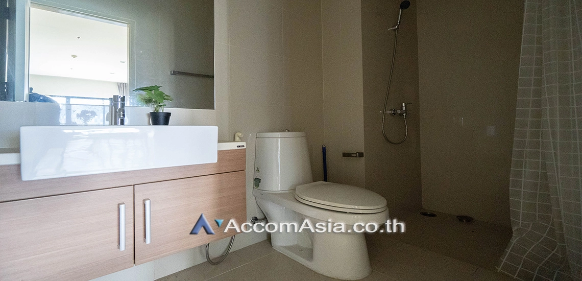 5  2 br Condominium For Sale in Sukhumvit ,Bangkok BTS Ekkamai at Noble Reveal AA20965