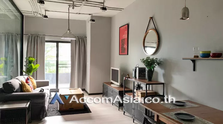  1 Bedroom  Condominium For Rent & Sale in Sukhumvit, Bangkok  near BTS Ekkamai (AA20966)