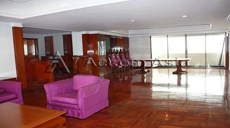 unitPet friendly |  3 Bedrooms  Apartment For Rent in Sukhumvit, Bangkok  near BTS Asok - MRT Sukhumvit (10315)