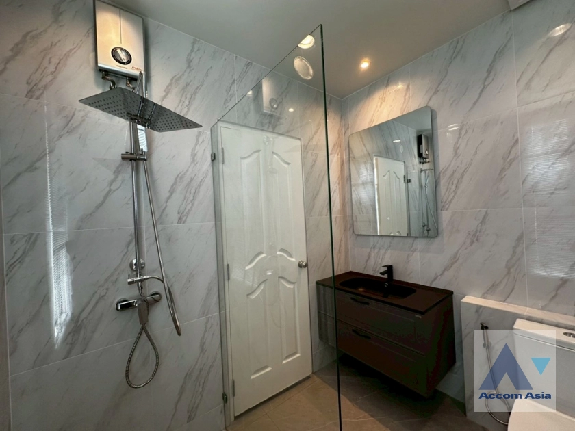 29  4 br House For Sale in Sukhumvit ,Bangkok BTS Thong Lo at Baan Klang Krung Thonglor AA20983