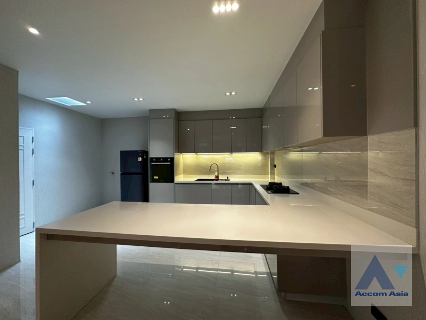  1  4 br House For Sale in Sukhumvit ,Bangkok BTS Thong Lo at Baan Klang Krung Thonglor AA20983