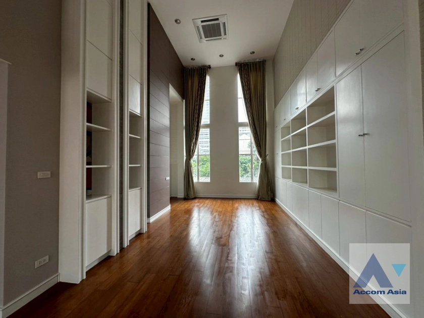 19  4 br House For Sale in Sukhumvit ,Bangkok BTS Thong Lo at Baan Klang Krung Thonglor AA20983