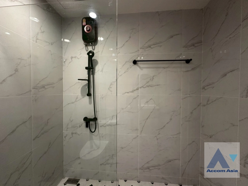 38  4 br House For Sale in Sukhumvit ,Bangkok BTS Thong Lo at Baan Klang Krung Thonglor AA20983