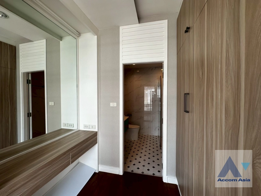 24  4 br House For Sale in Sukhumvit ,Bangkok BTS Thong Lo at Baan Klang Krung Thonglor AA20983