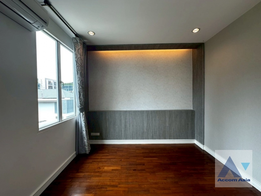 20  4 br House For Sale in Sukhumvit ,Bangkok BTS Thong Lo at Baan Klang Krung Thonglor AA20983