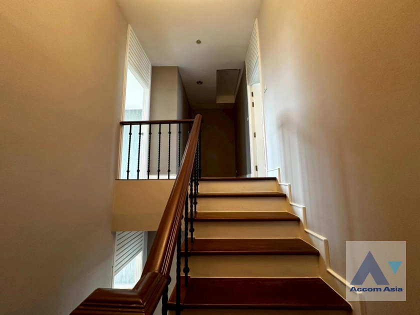 6  4 br House For Sale in Sukhumvit ,Bangkok BTS Thong Lo at Baan Klang Krung Thonglor AA20983