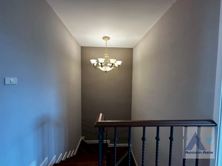 7  4 br House For Sale in Sukhumvit ,Bangkok BTS Thong Lo at Baan Klang Krung Thonglor AA20983