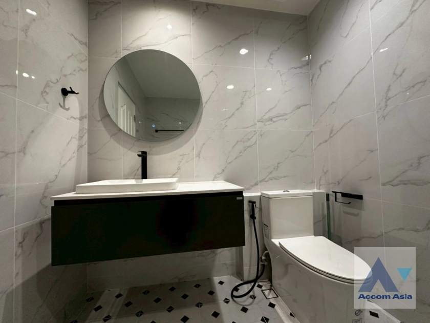 33  4 br House For Sale in Sukhumvit ,Bangkok BTS Thong Lo at Baan Klang Krung Thonglor AA20983