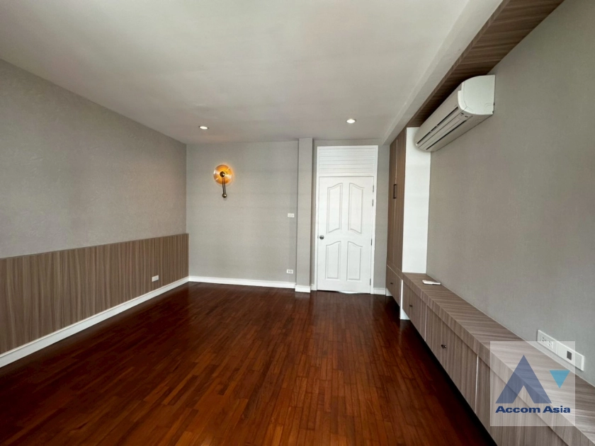 12  4 br House For Sale in Sukhumvit ,Bangkok BTS Thong Lo at Baan Klang Krung Thonglor AA20983