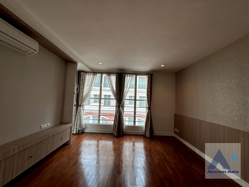11  4 br House For Sale in Sukhumvit ,Bangkok BTS Thong Lo at Baan Klang Krung Thonglor AA20983