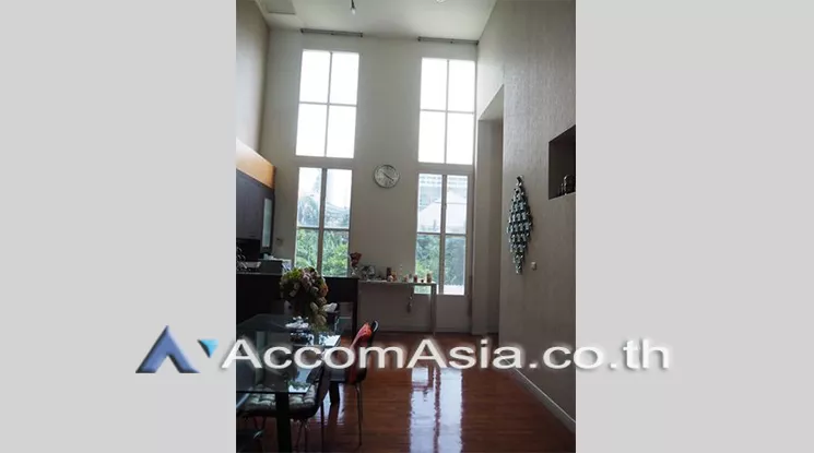 Pet friendly |  4 Bedrooms  House For Sale in Sukhumvit, Bangkok  near BTS Thong Lo (AA20983)