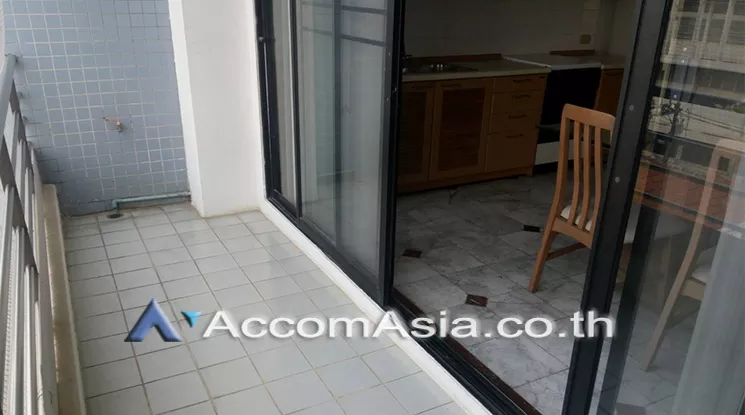5  2 br Apartment For Rent in Sathorn ,Bangkok BTS Surasak at Low rise Apartment Building AA20989