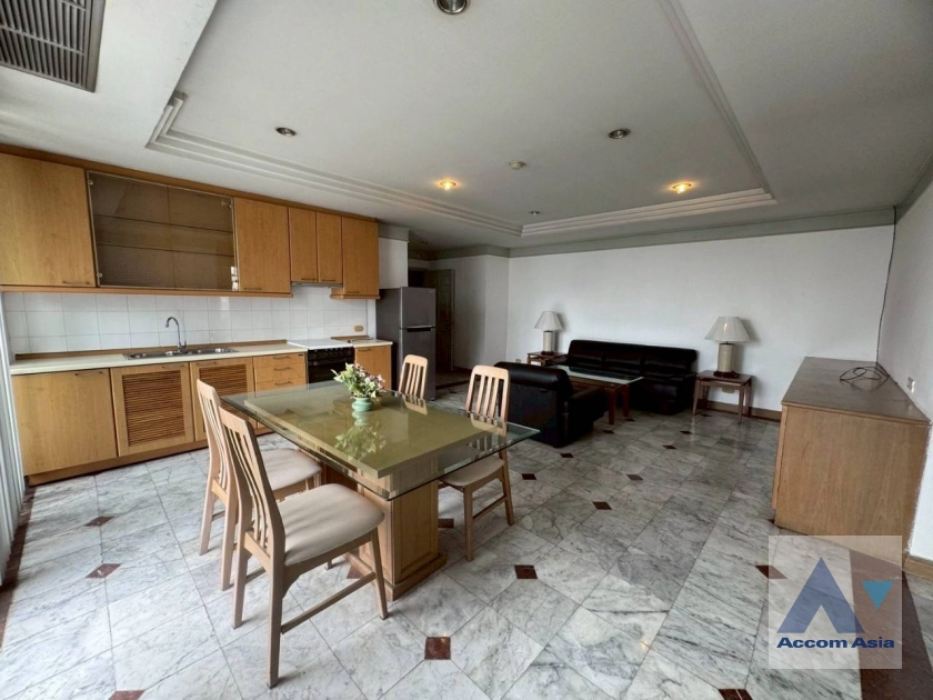  2  2 br Apartment For Rent in Sathorn ,Bangkok BTS Surasak at Low rise Apartment Building AA20989