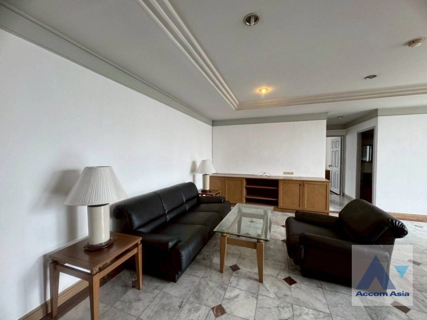  1  2 br Apartment For Rent in Sathorn ,Bangkok BTS Surasak at Low rise Apartment Building AA20989