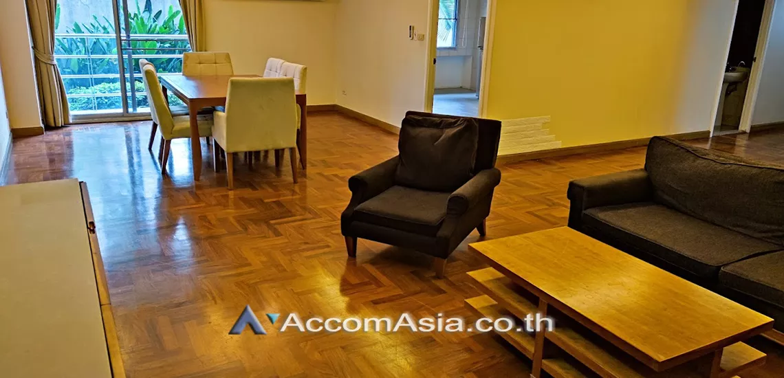 unit 3 Bedrooms  Apartment For Rent in Sathorn, Bangkok  near MRT Khlong Toei (AA21001)