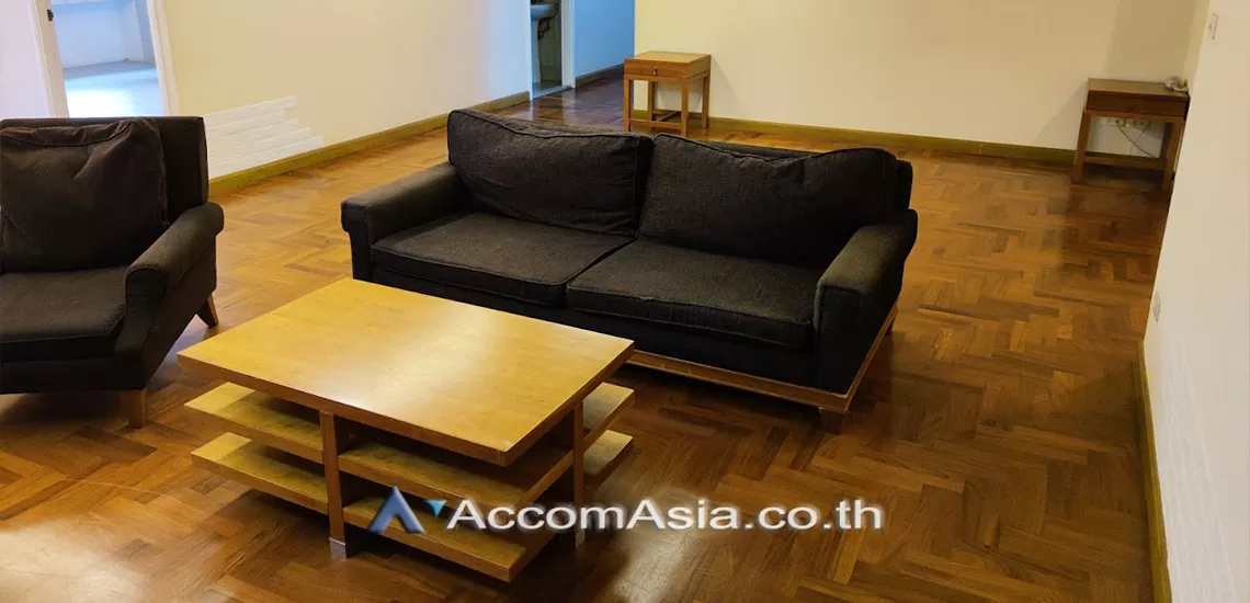 unit 3 Bedrooms  Apartment For Rent in Sathorn, Bangkok  near MRT Khlong Toei (AA21001)