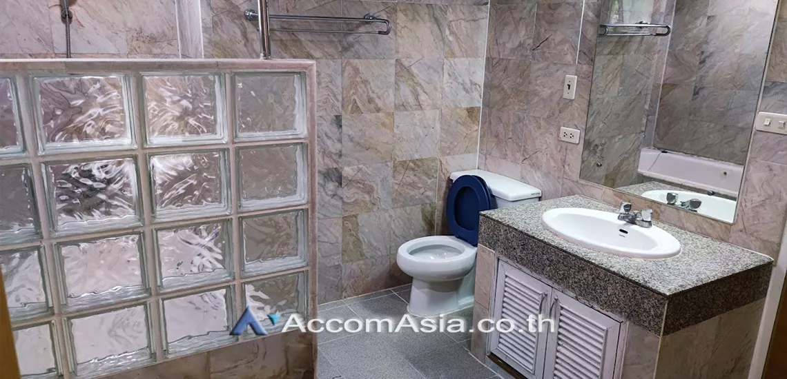 15  3 br Apartment For Rent in Sathorn ,Bangkok MRT Khlong Toei at Low rise Building AA21001