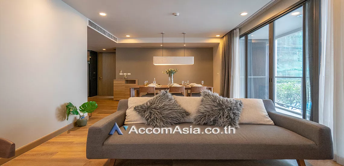 Pet friendly |  3 Bedrooms  Apartment For Rent in Sukhumvit, Bangkok  near BTS Phrom Phong (AA21017)