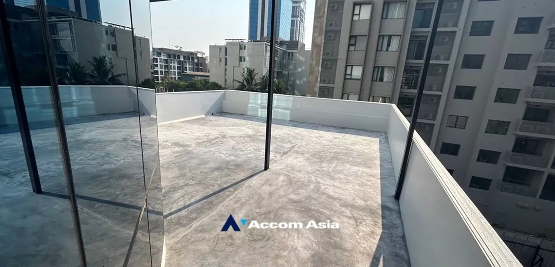 10  3 br Apartment For Rent in Sukhumvit ,Bangkok BTS Thong Lo at Luxury Quality Modern AA21022