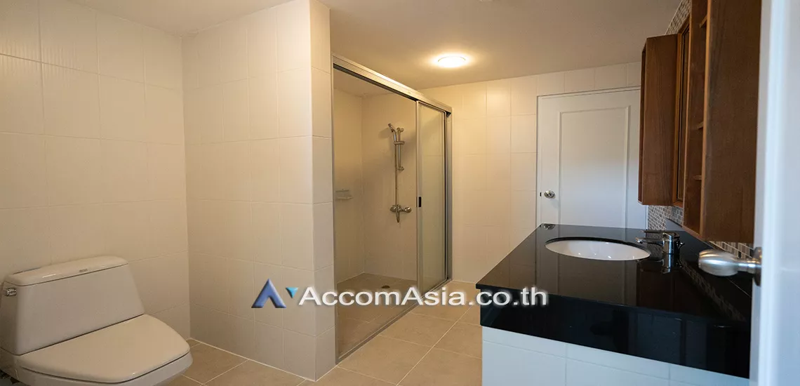 12  3 br Apartment For Rent in Sukhumvit ,Bangkok BTS Nana at Easy to access BTS and MRT AA21040