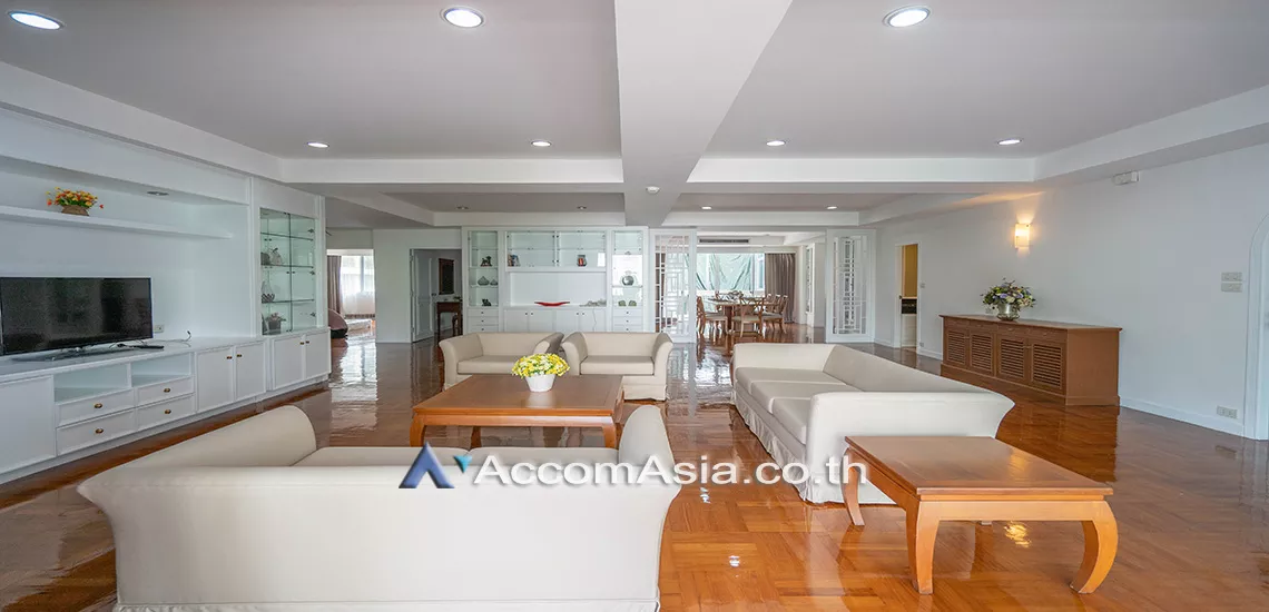 Pet friendly |  3 Bedrooms  Apartment For Rent in Sukhumvit, Bangkok  near BTS Nana (AA21040)