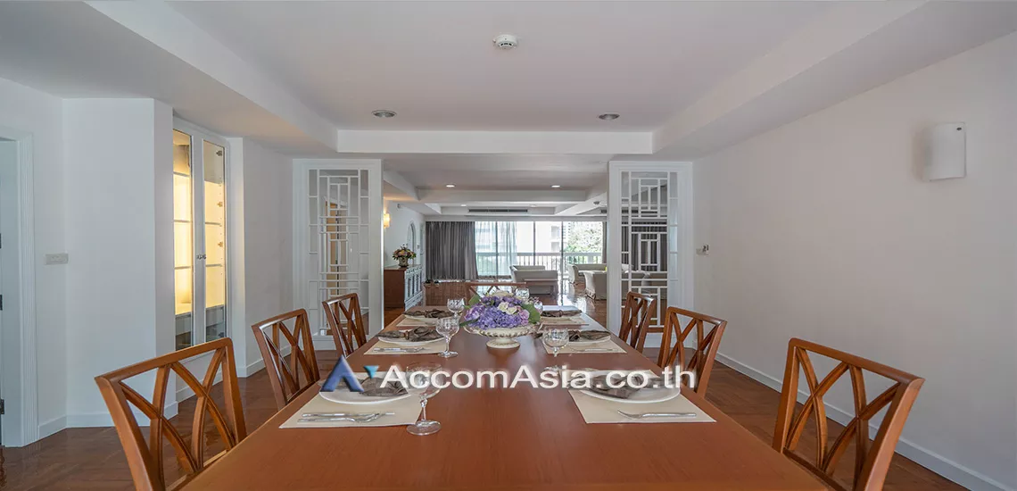 unitPet friendly |  3 Bedrooms  Apartment For Rent in Sukhumvit, Bangkok  near BTS Nana (AA21040)