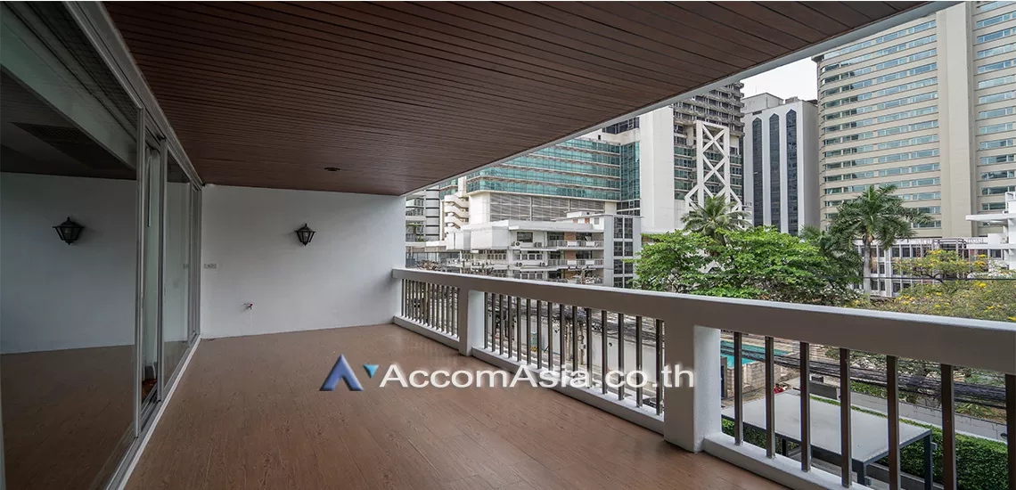 unitPet friendly |  3 Bedrooms  Apartment For Rent in Sukhumvit, Bangkok  near BTS Nana (AA21040)