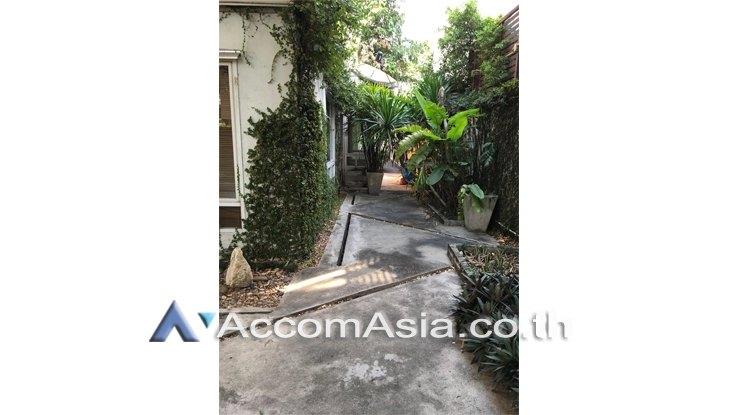 11  8 br House For Rent in Sathorn ,Bangkok MRT Lumphini AA21045