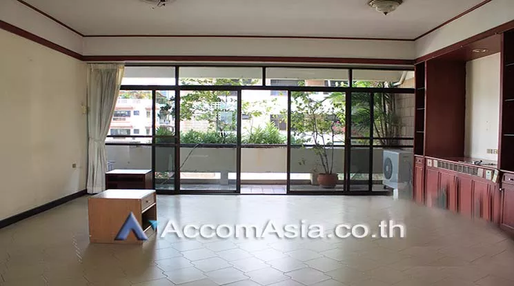 unit 3 Bedrooms  Apartment For Rent in Sukhumvit, Bangkok  near BTS Phrom Phong (AA21048)