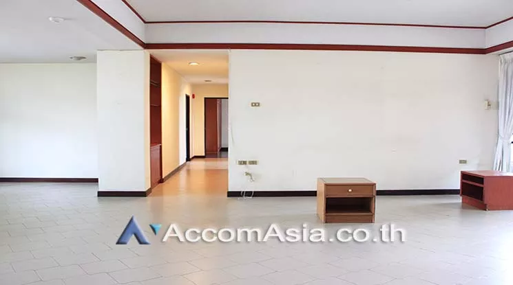  Peaceful and Greenery Apartment  3 Bedroom for Rent BTS Phrom Phong in Sukhumvit Bangkok