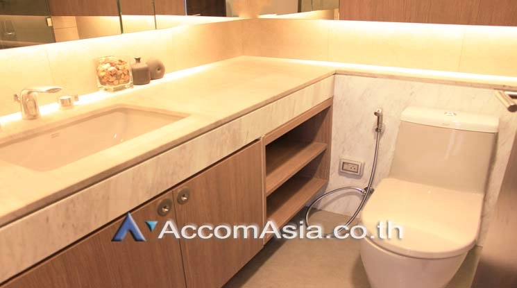 8  2 br Apartment For Rent in Sukhumvit ,Bangkok BTS Phrom Phong at Modern Apartment AA21058